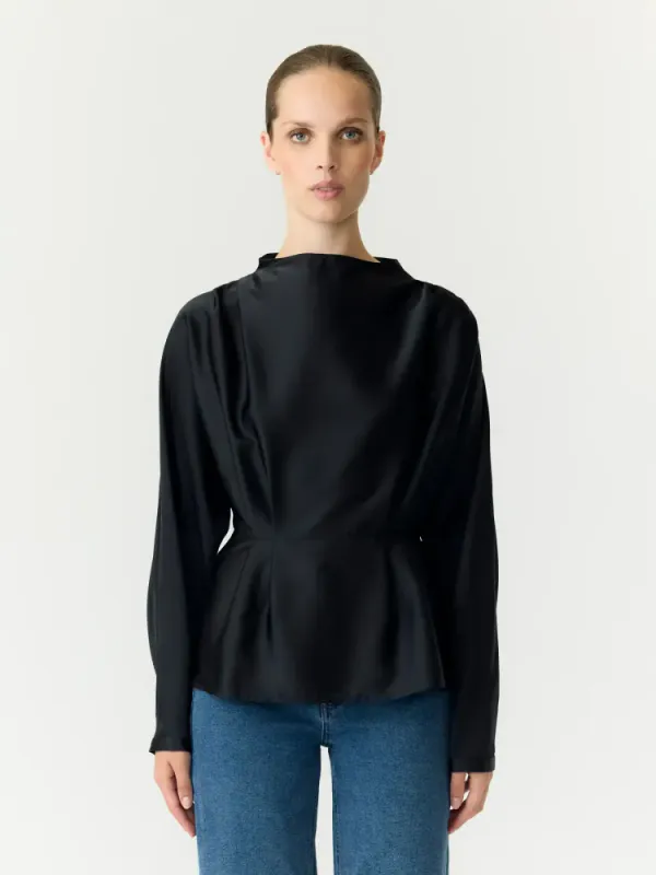 YAS Pella Funnel Neck Black 
